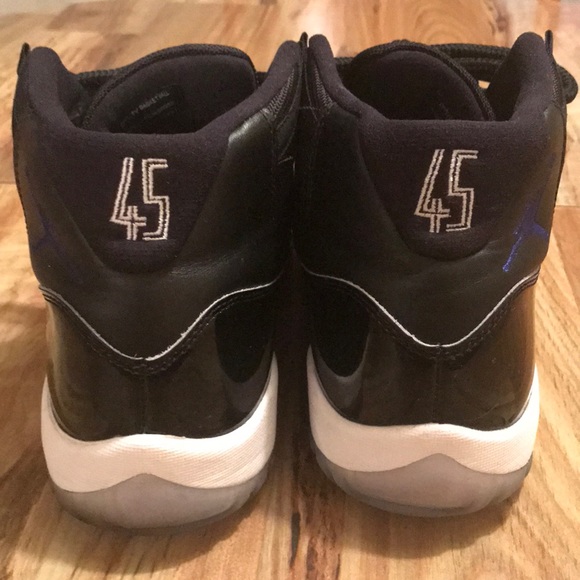 Space Jam 11s main image 6